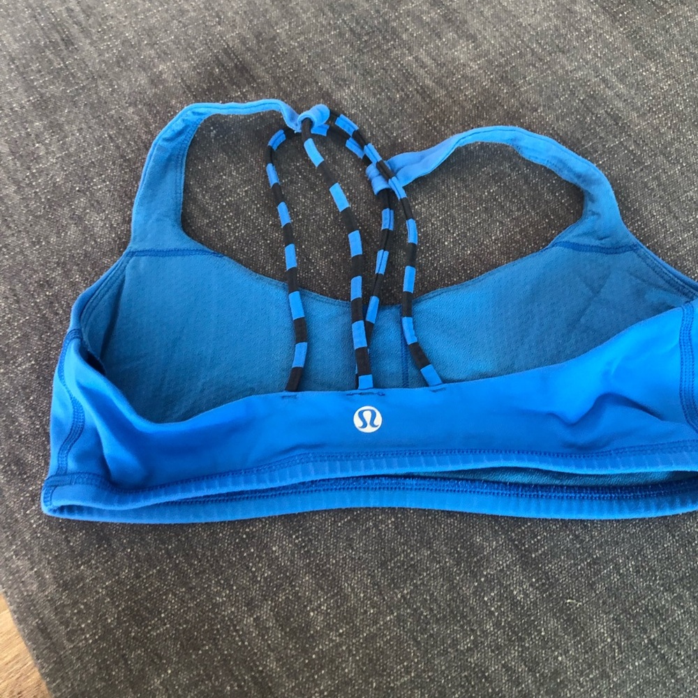 Lululemon sports bra